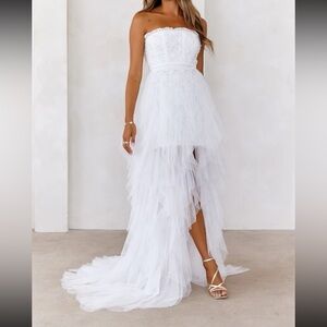 Hello Molly Brand 
Size Small
Elegant White Strapless High-Low Dress
